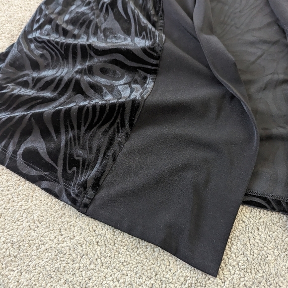 Tanjay Women's Velvet Mesh Cardigan Blouse Size Medium - Picture 3 of 10